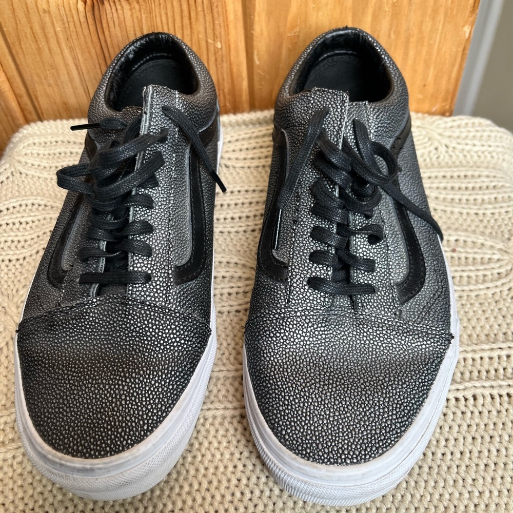 Vans Gray Metallic Pebble Lace-up UNISEX Sneaker W9.5 M8